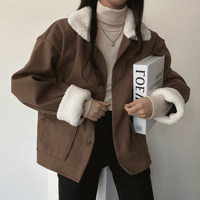 [귀여워/가격대비굿!] 몽스 양털 배색 숏 코트 자켓 (3color)