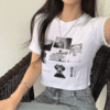 [빈니크룩] 왓츄 프린팅 라운드 세미크롭 티셔츠 (3color) - 더핑크